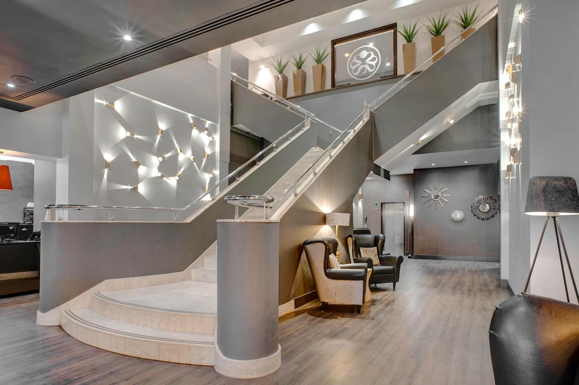 Sandman Signature London Gatwick Hotel Кролей Экстерьер фото